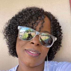 Meet your Posher, Quintella